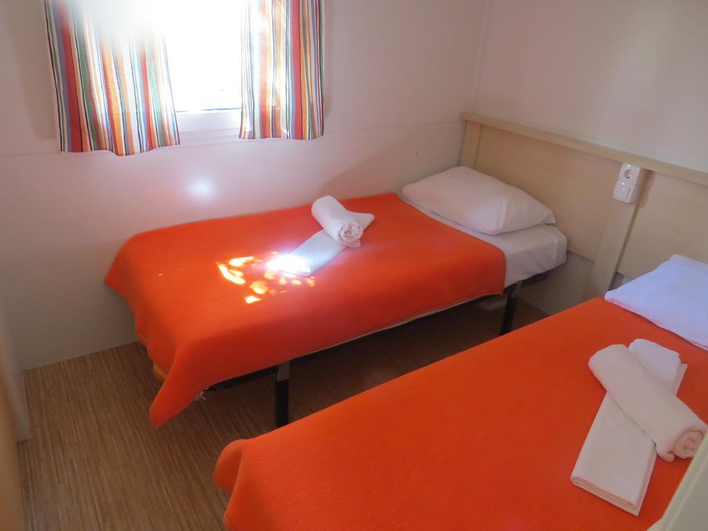 Camping Mia Bungalow & Mobile Home Biograd Na Moru Room photo