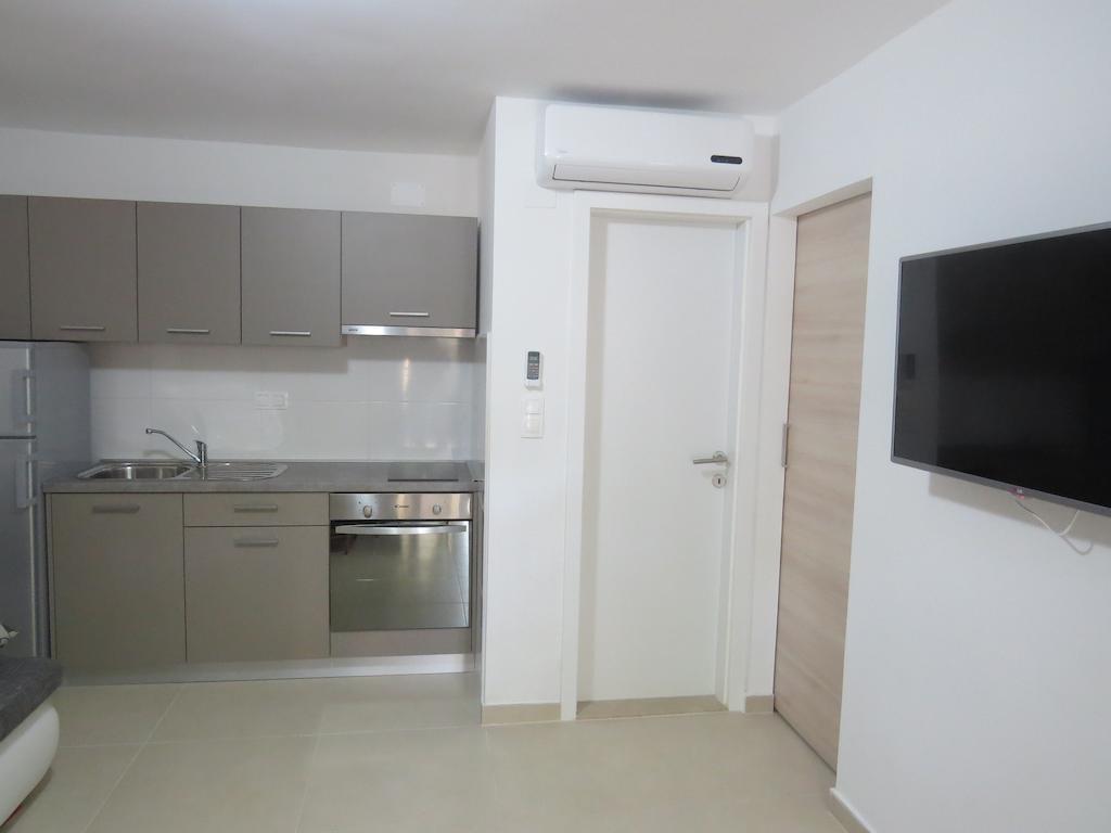 Camping Mia Bungalow & Mobile Home Biograd Na Moru Room photo