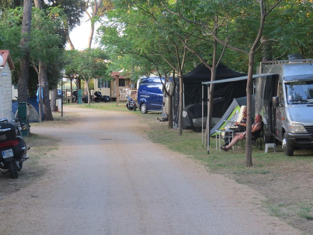 Camping Mia Bungalow & Mobile Home Biograd Na Moru Room photo