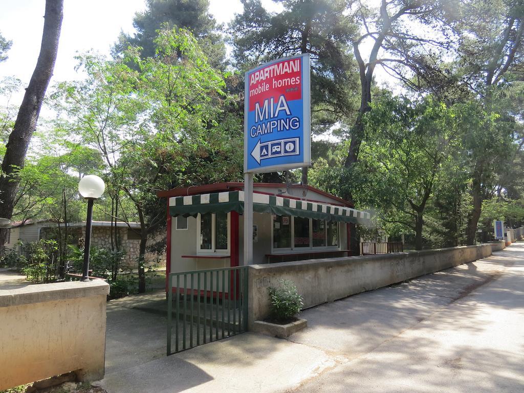 Camping Mia Bungalow & Mobile Home Biograd Na Moru Exterior photo